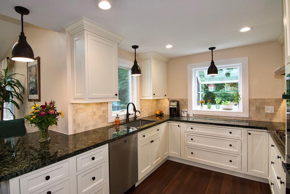 Reinvigorate Your Eating Space with a Kitchen Remodel